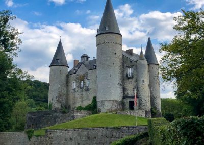 Schloss Vêves in der Nähe von Dinant lohnt den Umweg