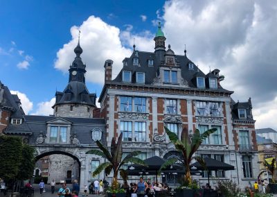 Belfried und Börse von Namur auf dem Place du Vieux Marché