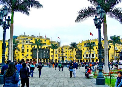 Lima Peru Sehenswürdigkeiten Highlights für einem Tag Reisetipps Hotel Empfehlung: Pasaje Olaya auf dem Plaza Mayor von Lima