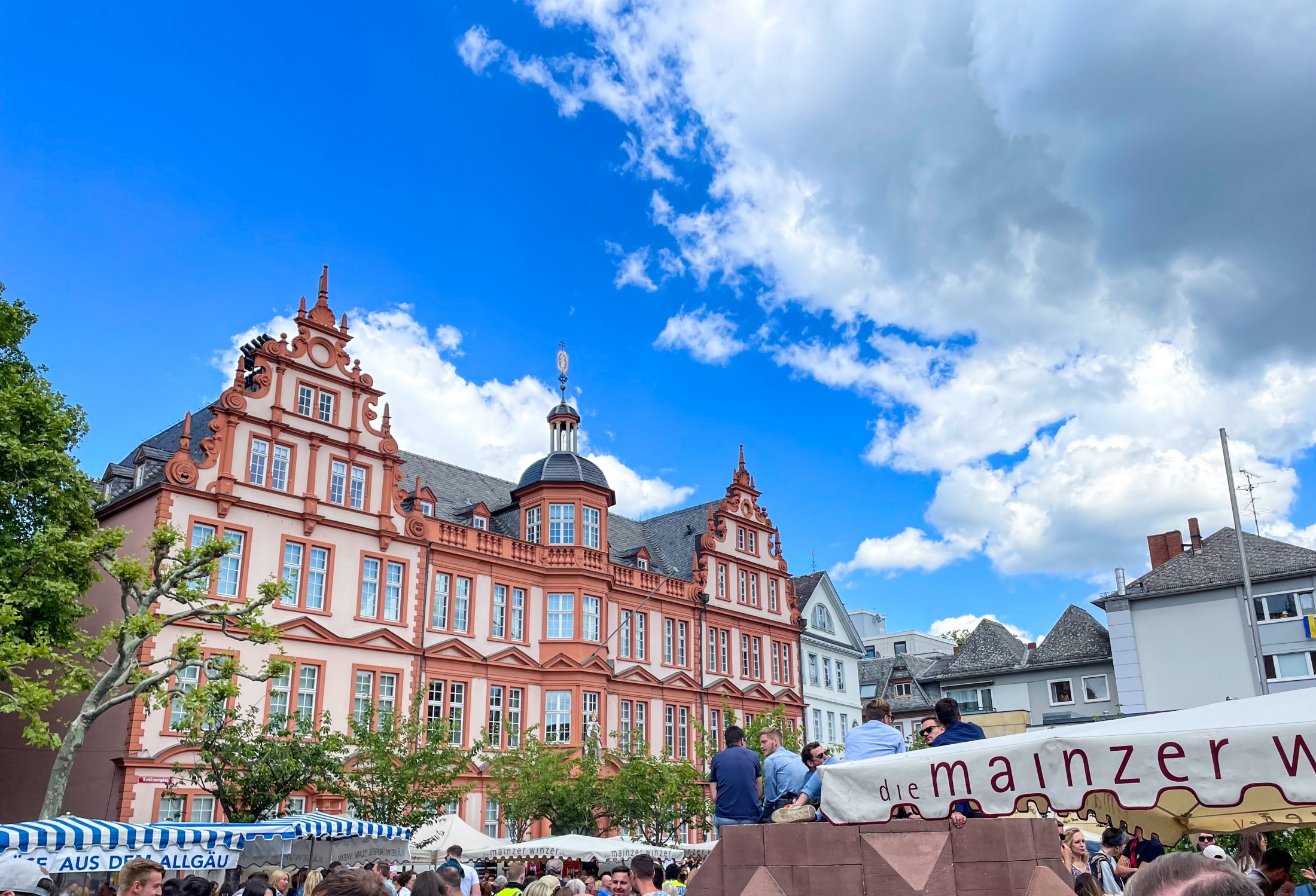 Das Gutenberg Museum während des Mainzer Marktfrühstücks