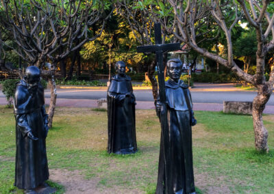 Denkmal mit spanischen Missionaren