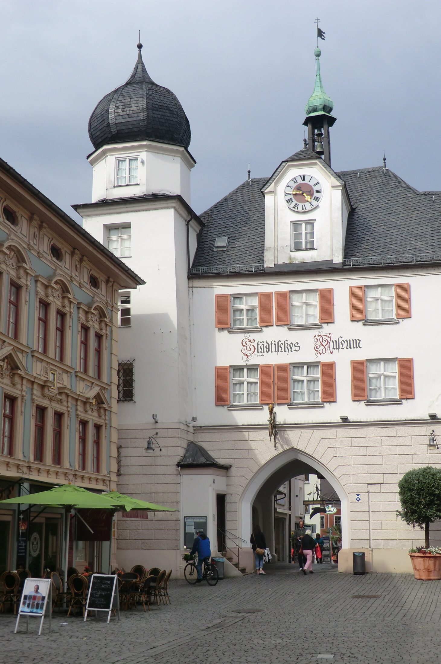rosenheim_stadttor_city gate_bavaria_Bayern_geheimtipps-insider-info-sehenswürdigkeiten-hidden-gems-germany-treasure