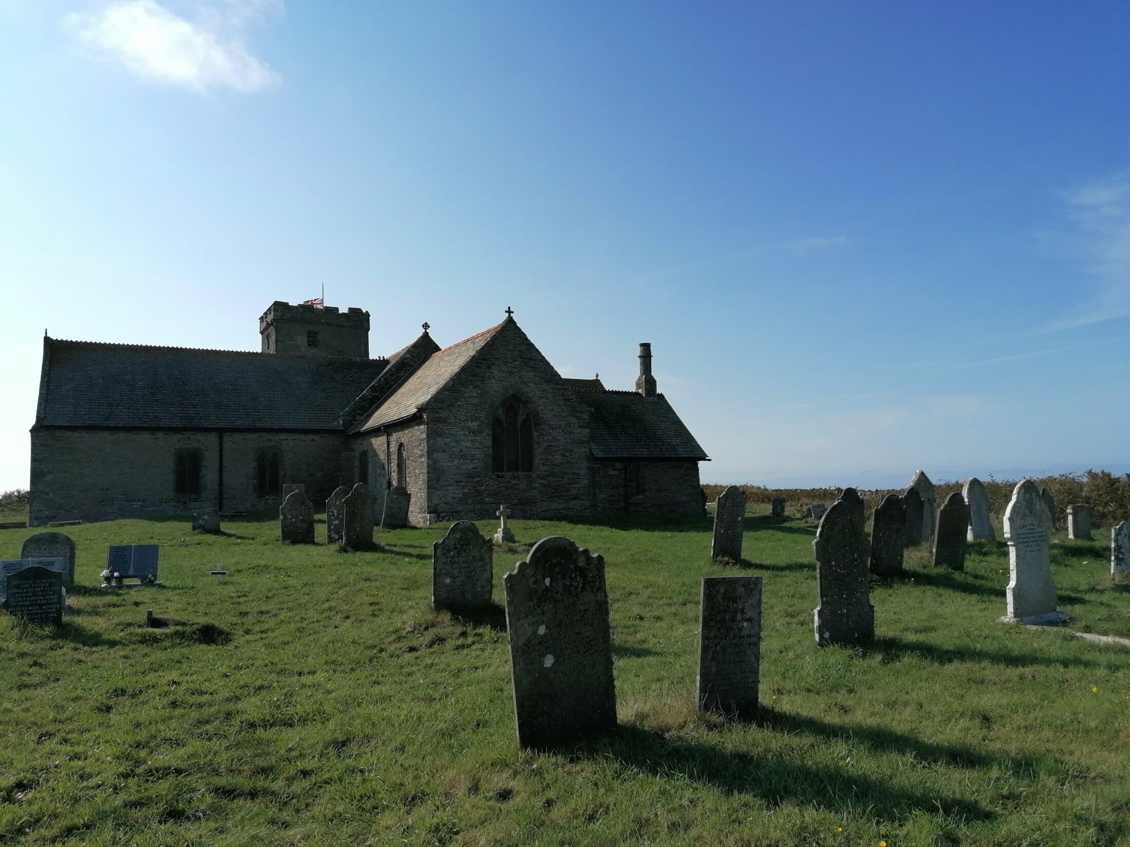 St Materianas Kirche mit Friedhof
