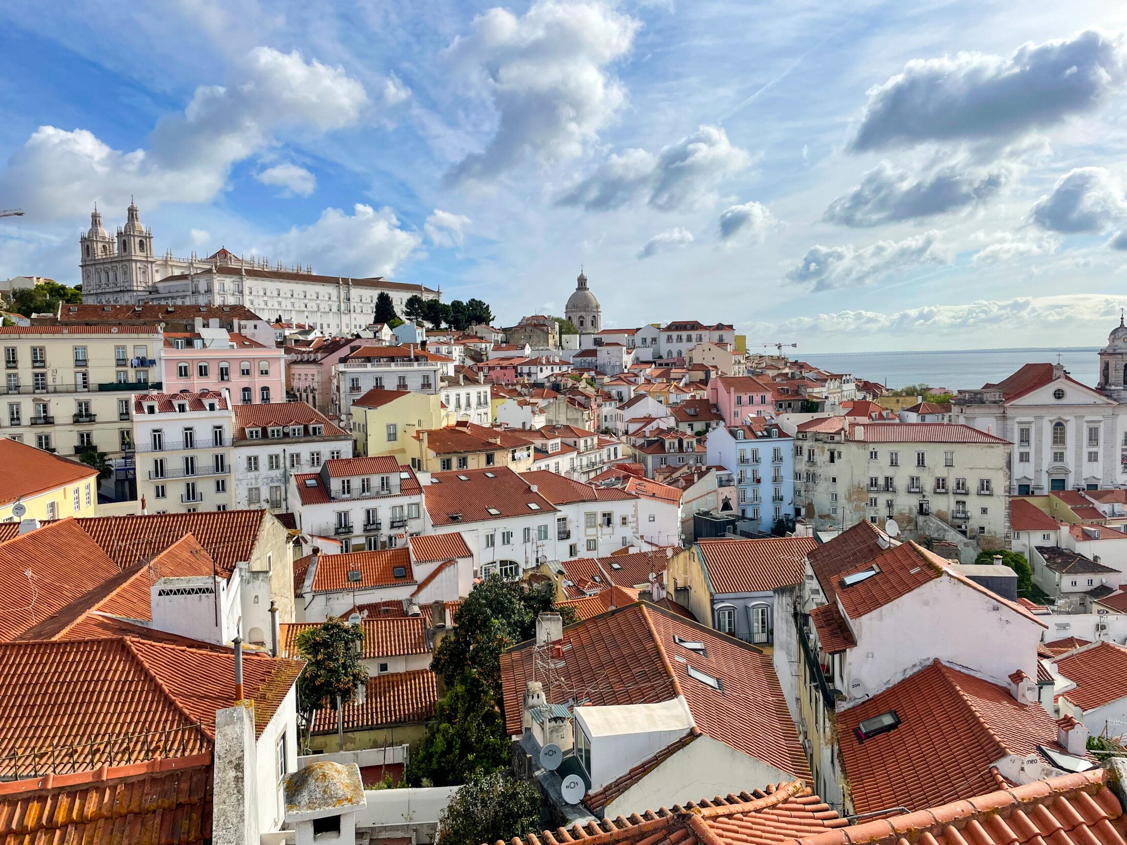 Portugal Sehenswürdigkeiten Rundreise Highlights Reisetipps: Miradouro das Portas do Sol