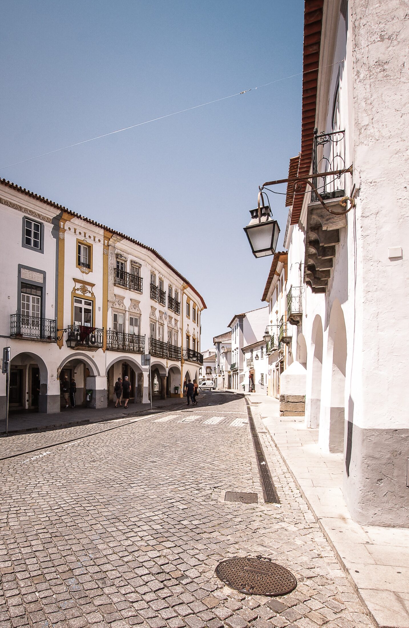 Schlendere durch die Altstadt von Évora