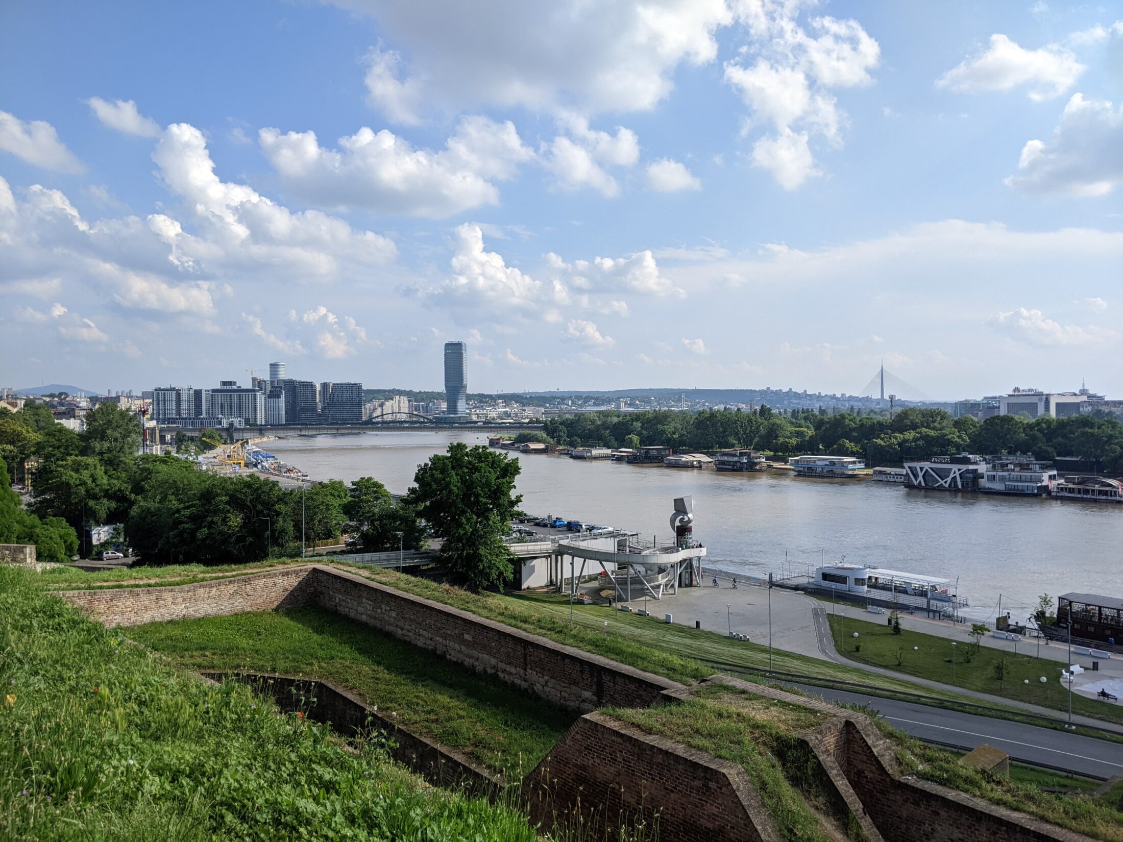 Blick auf Belgrad und die Save vom Kalemegdan-Park