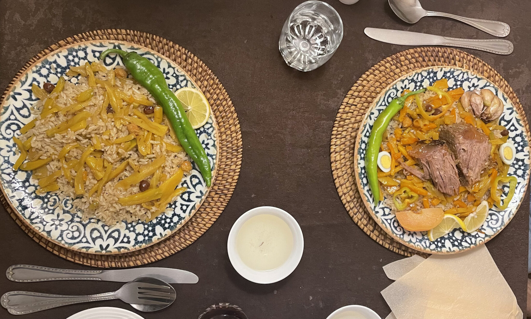 Das traditionelle Plov-Gericht in Samarkand darfst du dir nicht entgehen lassen