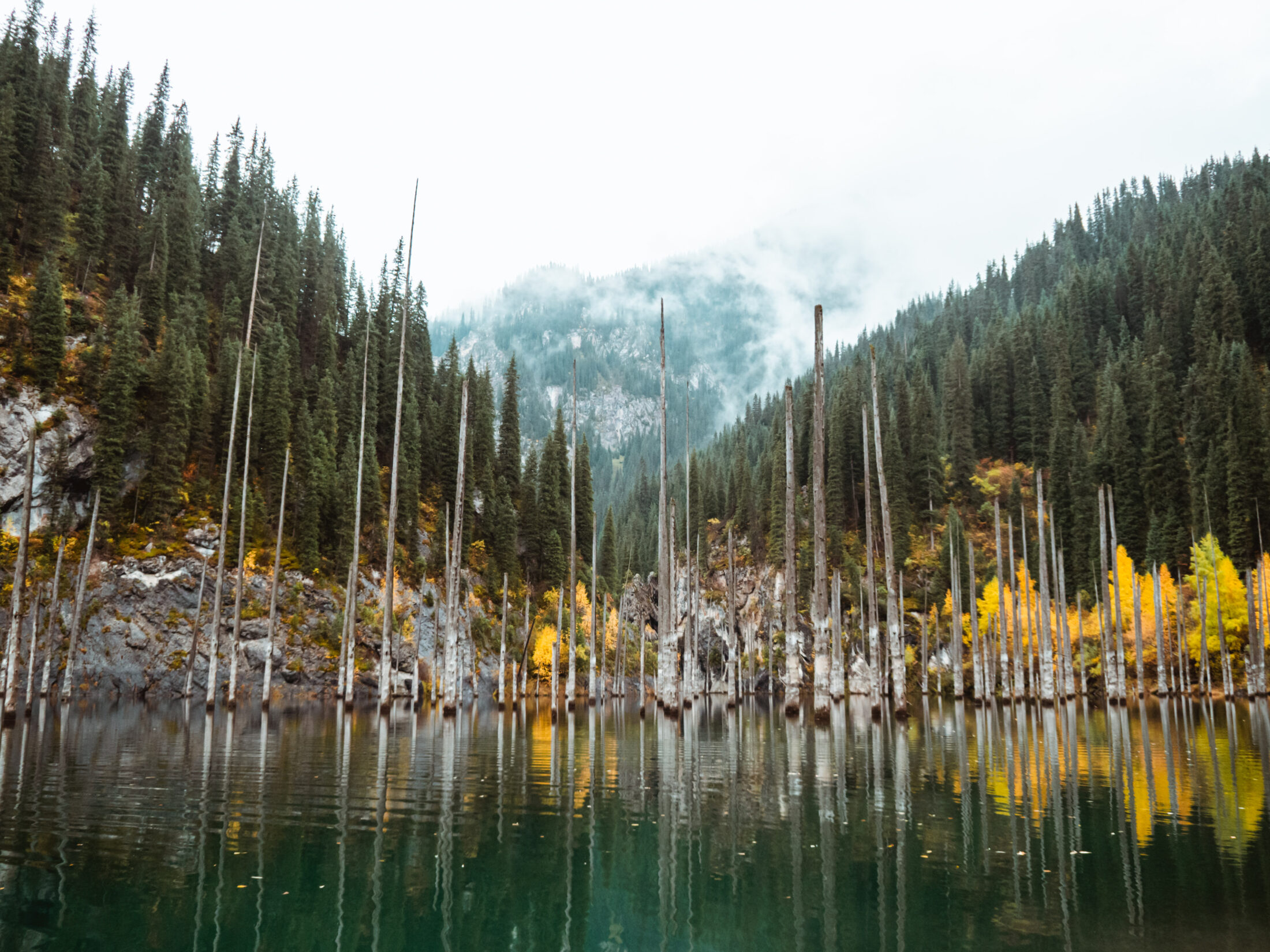 Ein Tag in Almaty mit den Top 10 Sehenswürdigkeiten + Reisetipps: Ausflug zum Kaindy See im Südosten Almatys