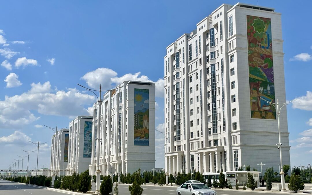 Die TOP 15 Sehenswürdigkeiten in Ashgabat, Turkmenistan + Reisetipps