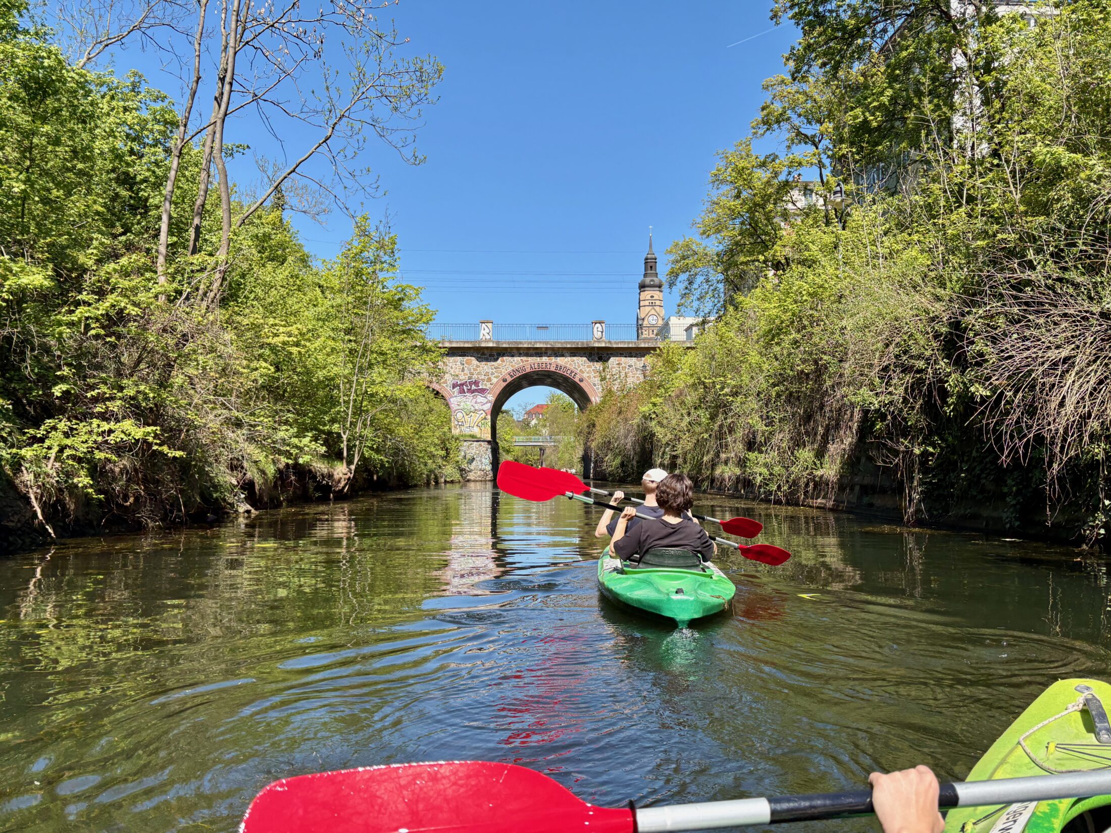 Unterwegs mit dem Kayak auf den Kanälen von Leipzig
